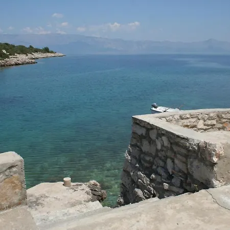 Daire By The Sea Cove Zarace - Gdinj, Hvar - 4596 *